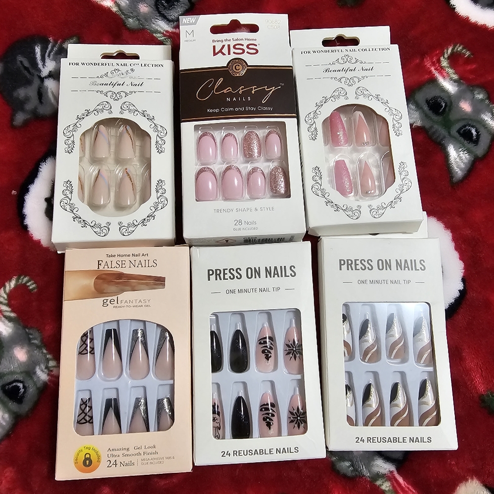 Bundle of Six Pack of Press On Nails - Picture 3 of 9